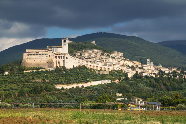 阿西西（意大利翁布里亚）图片下载