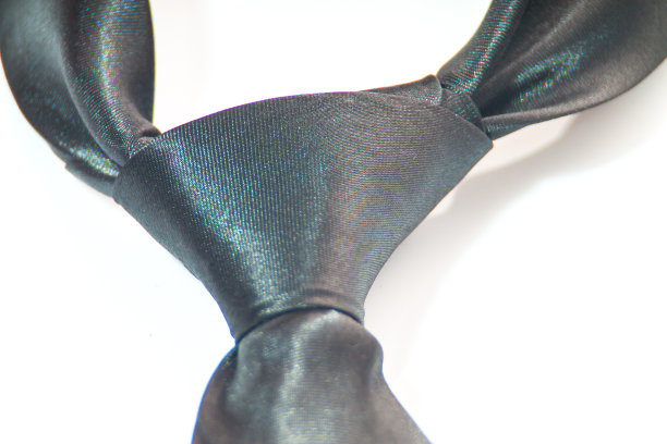 西装配黑领结图片下载