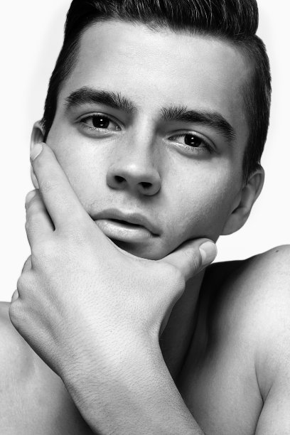 肖像美丽的模特特写的一个年轻人素材图片