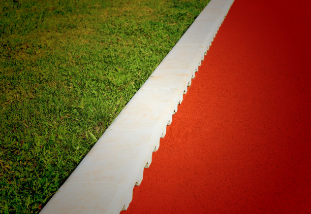 摘要:跑步跑道和绿地的观点图片下载