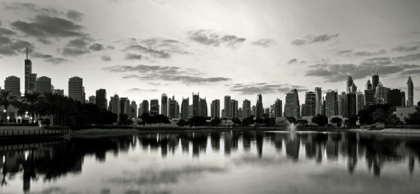 迪拜天际线（黑白）图片下载