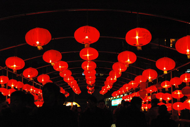 桥上的灯笼图片下载