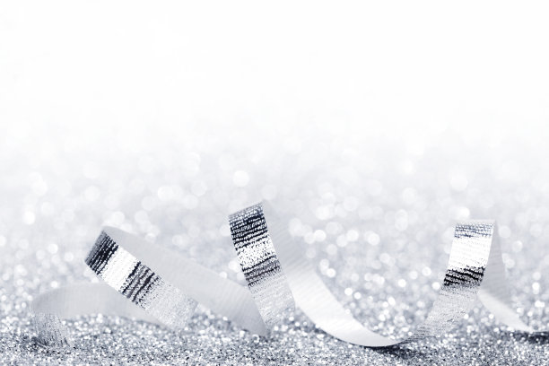 闪亮的银色丝带卷图片下载