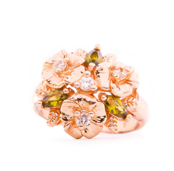 带花的戒指图片下载