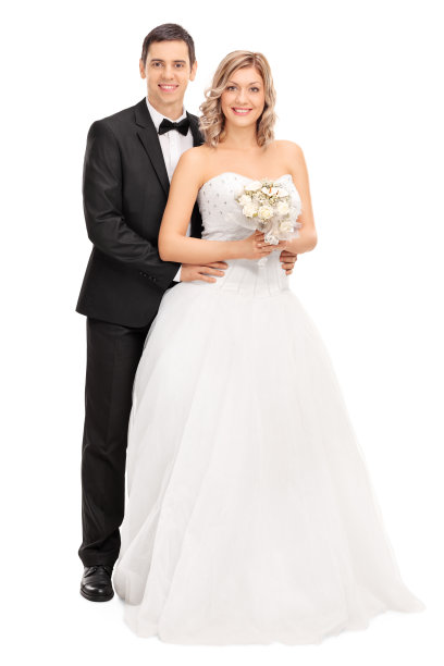 年轻的新娘和新郎一起摆姿势图片下载