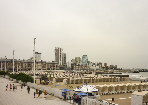 马德普拉塔的千禧广场图片下载