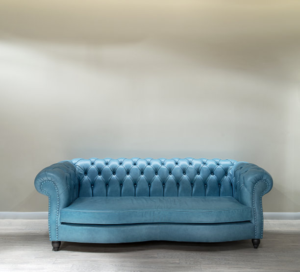 带Copyspace的蓝色沙发图片下载