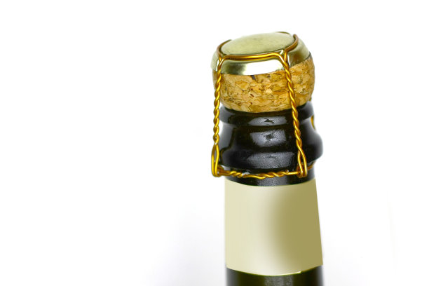 香槟瓶盖上有软木塞图片下载