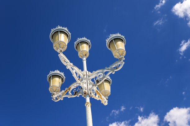 白色的路灯图片下载