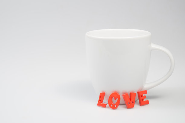 用白咖啡杯写情书图片下载