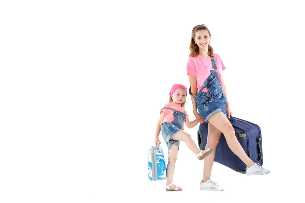 带着箱子的女人和小孩图片下载