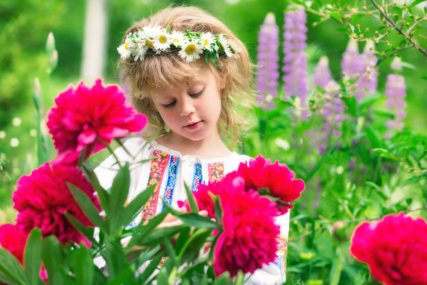 花的孩子图片下载