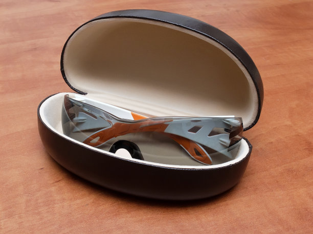 安全眼镜。图片下载