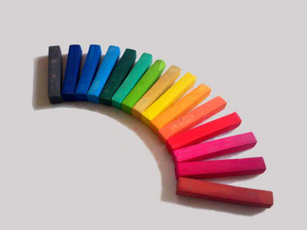 彩虹粉笔图片下载