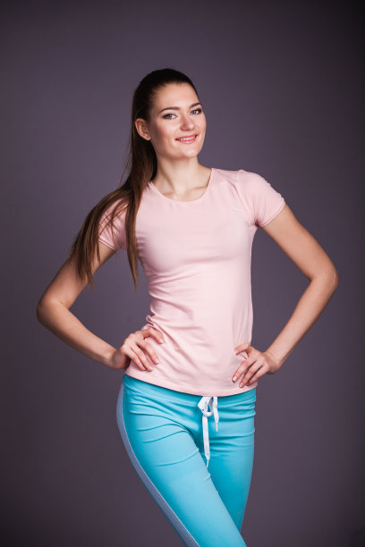 随意装扮的女人图片下载