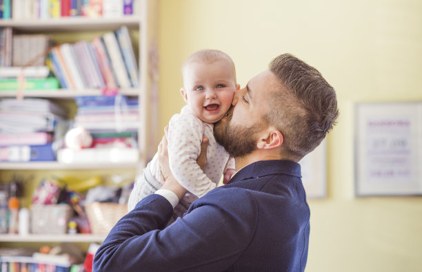 父亲和女儿图片下载