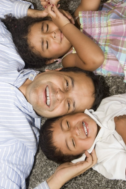 爸爸和孩子图片下载