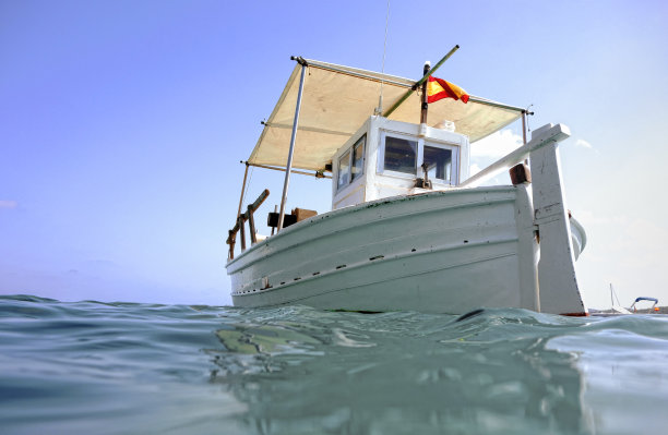 地中海渔船。图片下载