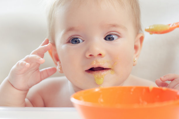 婴儿吃图片下载