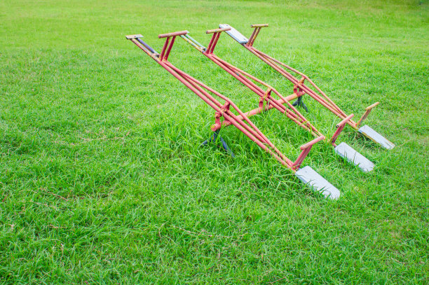 托儿是操场上给孩子们玩的玩具图片下载