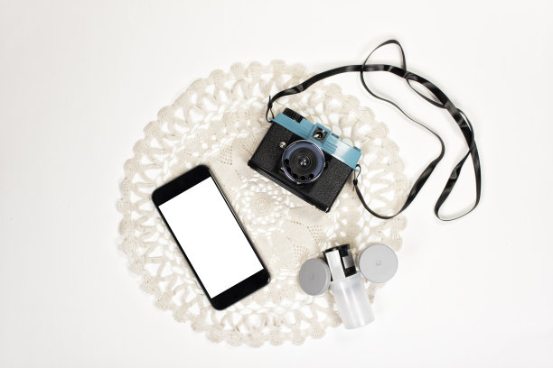 乐模相机，智能手机和胶卷图片下载