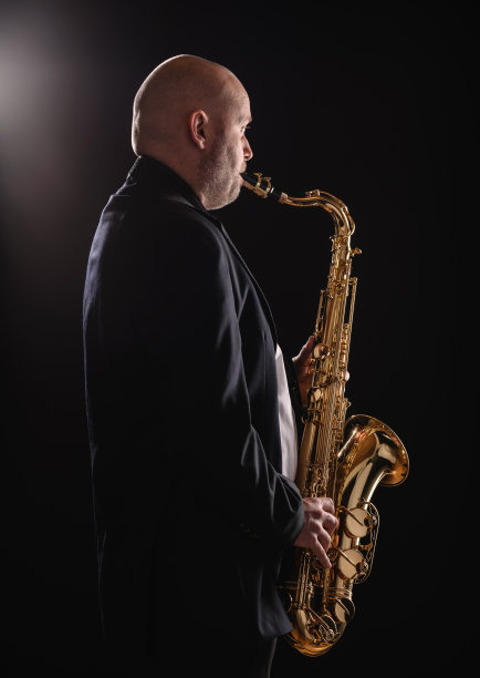 萨克斯手图片下载