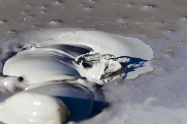 泥浆溅图片下载