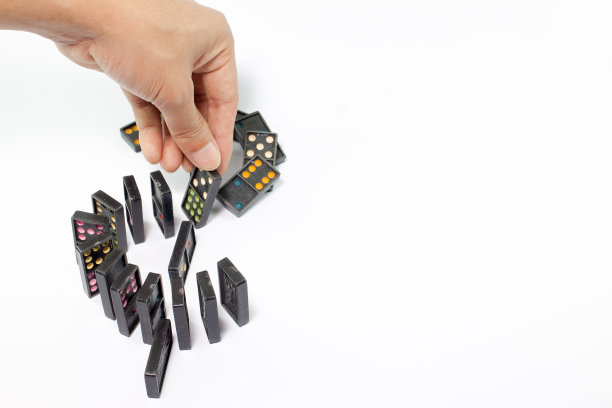 解决问题的概念是多米诺效应图片下载