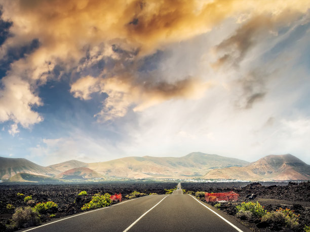 壮丽的山景图片下载