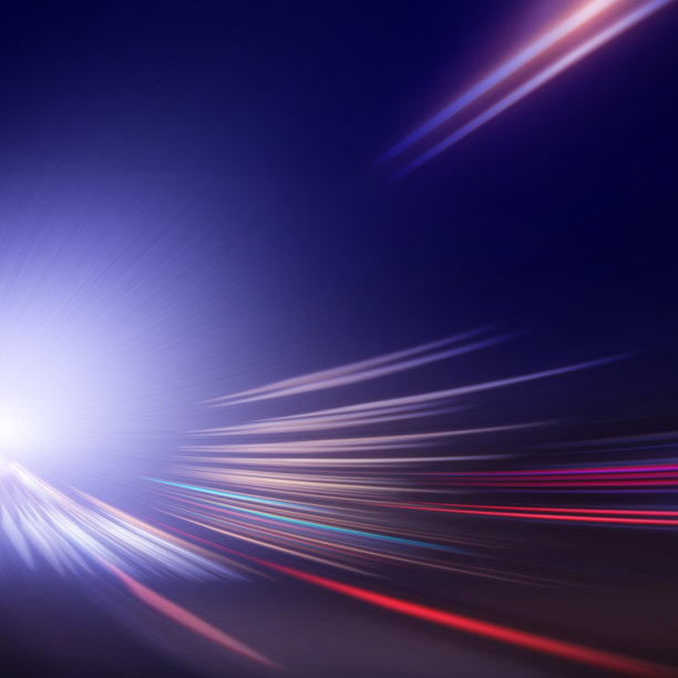 夜间速度运动的抽象图像。图片下载