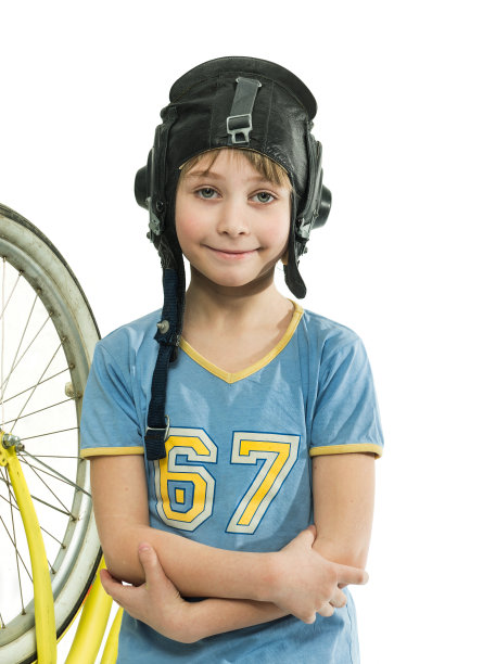 男孩的自行车图片下载