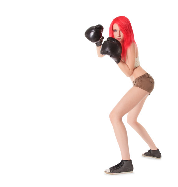 红发女人打拳击胜过白人图片下载