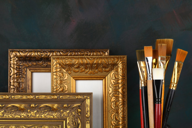 古董画框和画笔图片下载