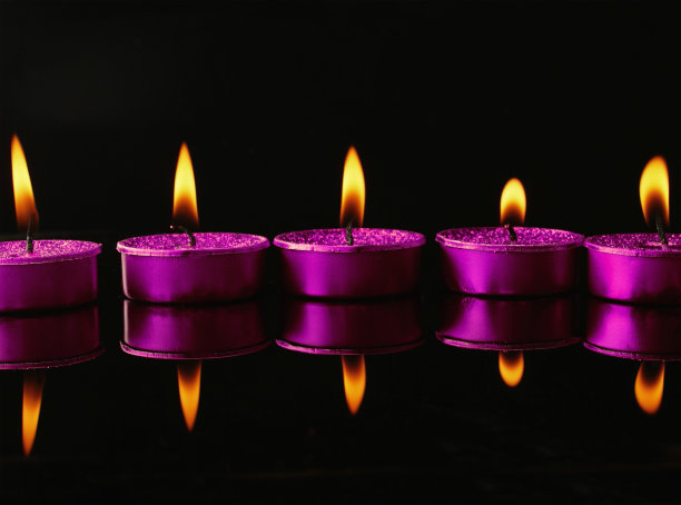 有拷贝空间的圣诞亮蜡烛图片下载