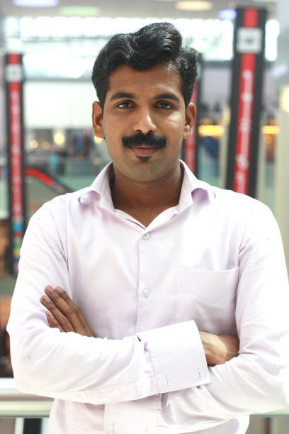 年轻人图片下载