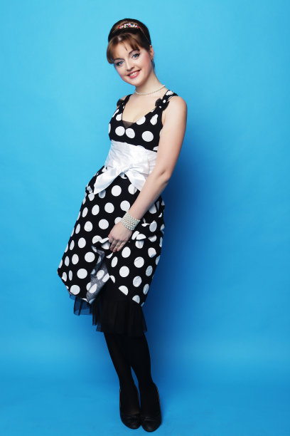 年轻快乐的海报女郎图片下载