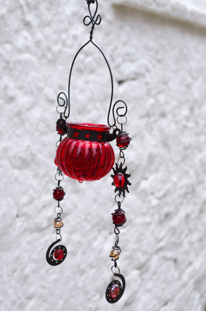 希腊Paxoi岛盖奥斯村的悬挂装饰品图片下载