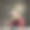 年轻的女学生穿着暖和的衣服做白日梦图片下载