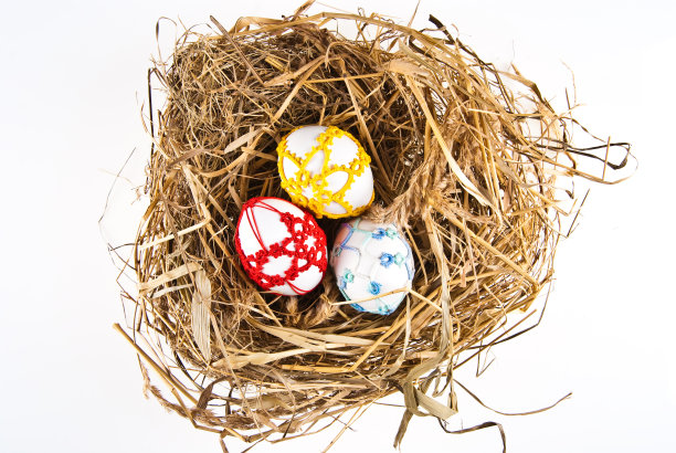在巢中的复活节彩蛋图片下载