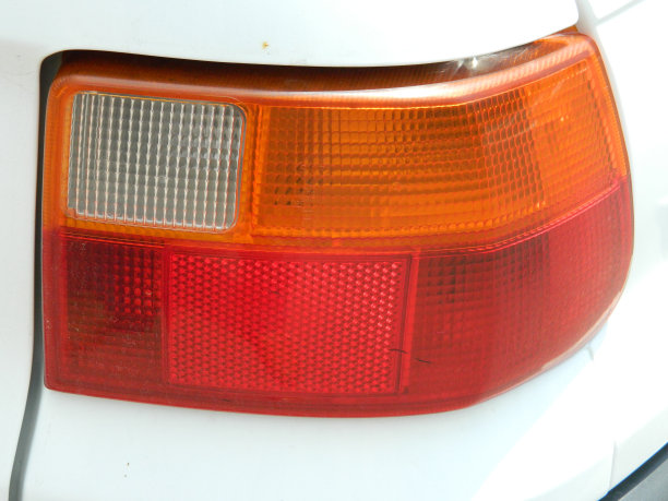 汽车尾灯图片下载