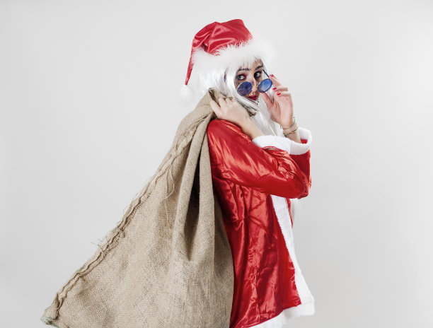 女圣诞老人送礼物图片下载