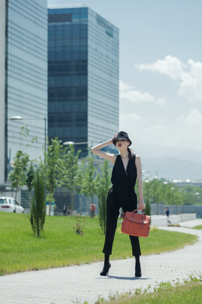 时尚亚洲美女图片下载