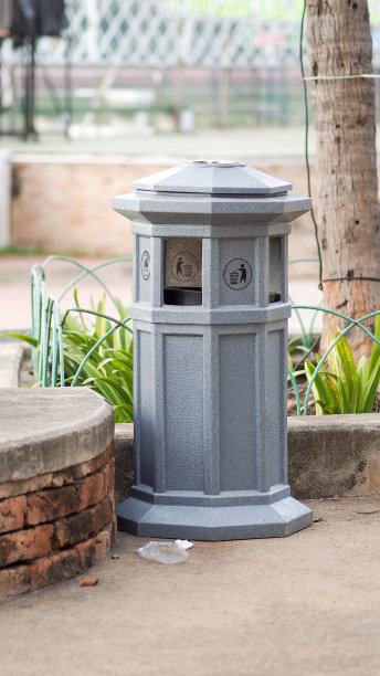 灰色的大垃圾图片下载