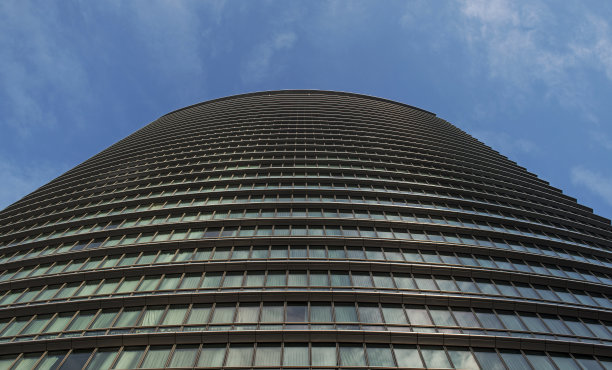 公司大厦低角度照片图片下载