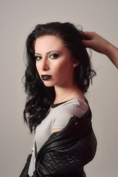 漂亮的女人图片下载