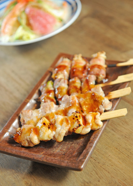 日本刺死鸡,烤鸡肉串图片下载