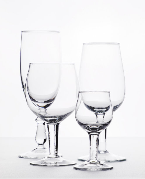 很少有空杯子是用来调鸡尾酒的图片下载