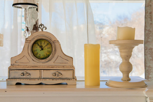 复古风格的豪华老式钢琴图片下载