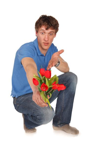 带着花的快乐男人图片下载