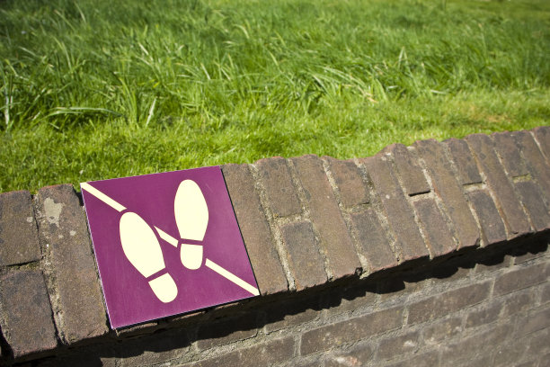 不要在草地上走。图片下载